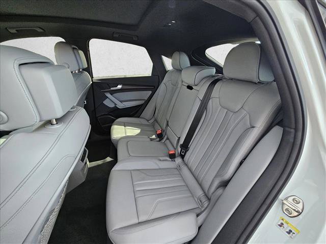 Certified 2023 Audi Q5 2.0T Premium Plus w/ Premium Plus Package AWD/4WD image 16