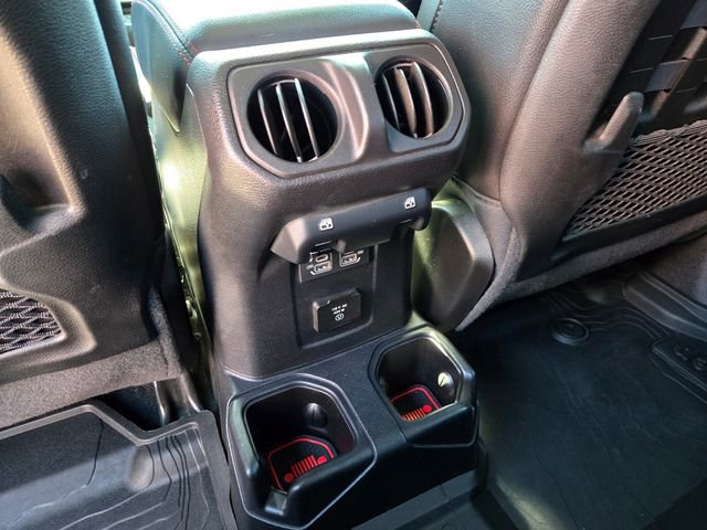 Used 2021 Jeep Gladiator Rubicon AWD/4WD image 16