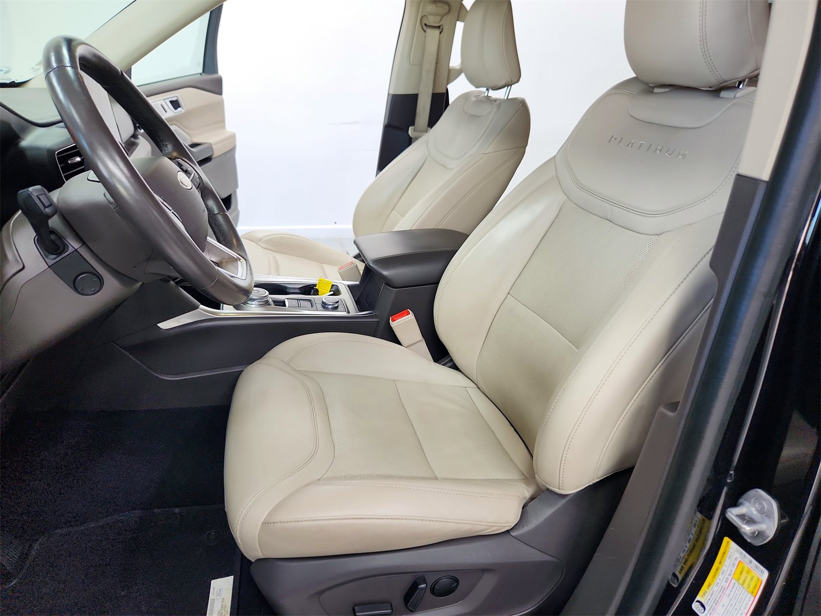Used 2023 Ford Explorer Platinum w/ Technology Package image 19