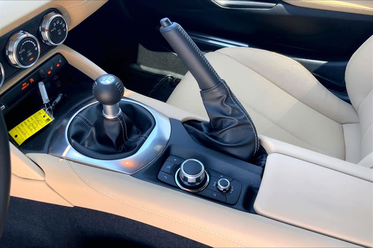 Used 2025 MAZDA MX-5 Miata RF Grand Touring RWD image 14
