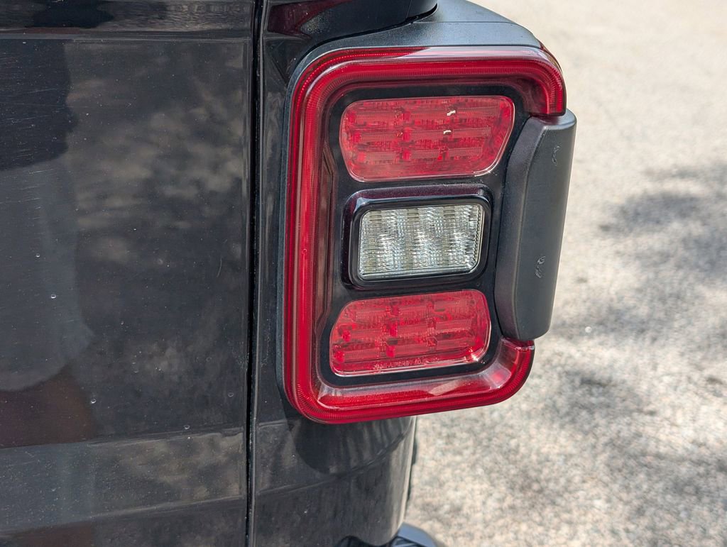 Used 2020 Jeep Gladiator Rubicon image 12