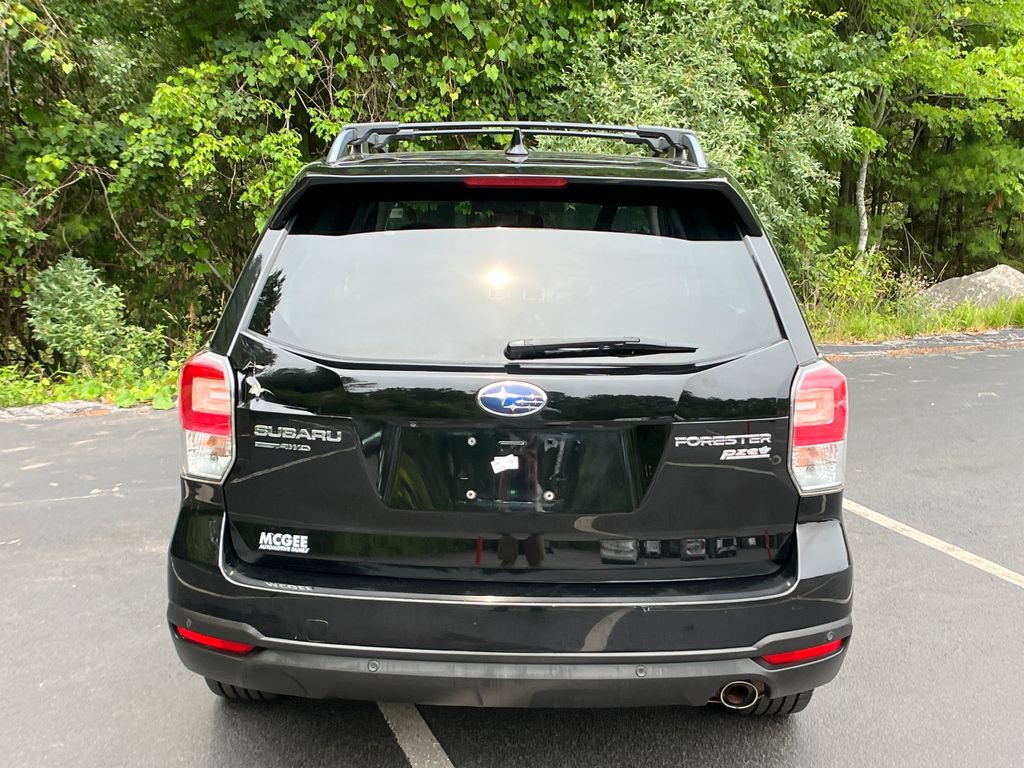 Used 2017 Subaru Forester 2.5i Touring AWD/4WD image 4