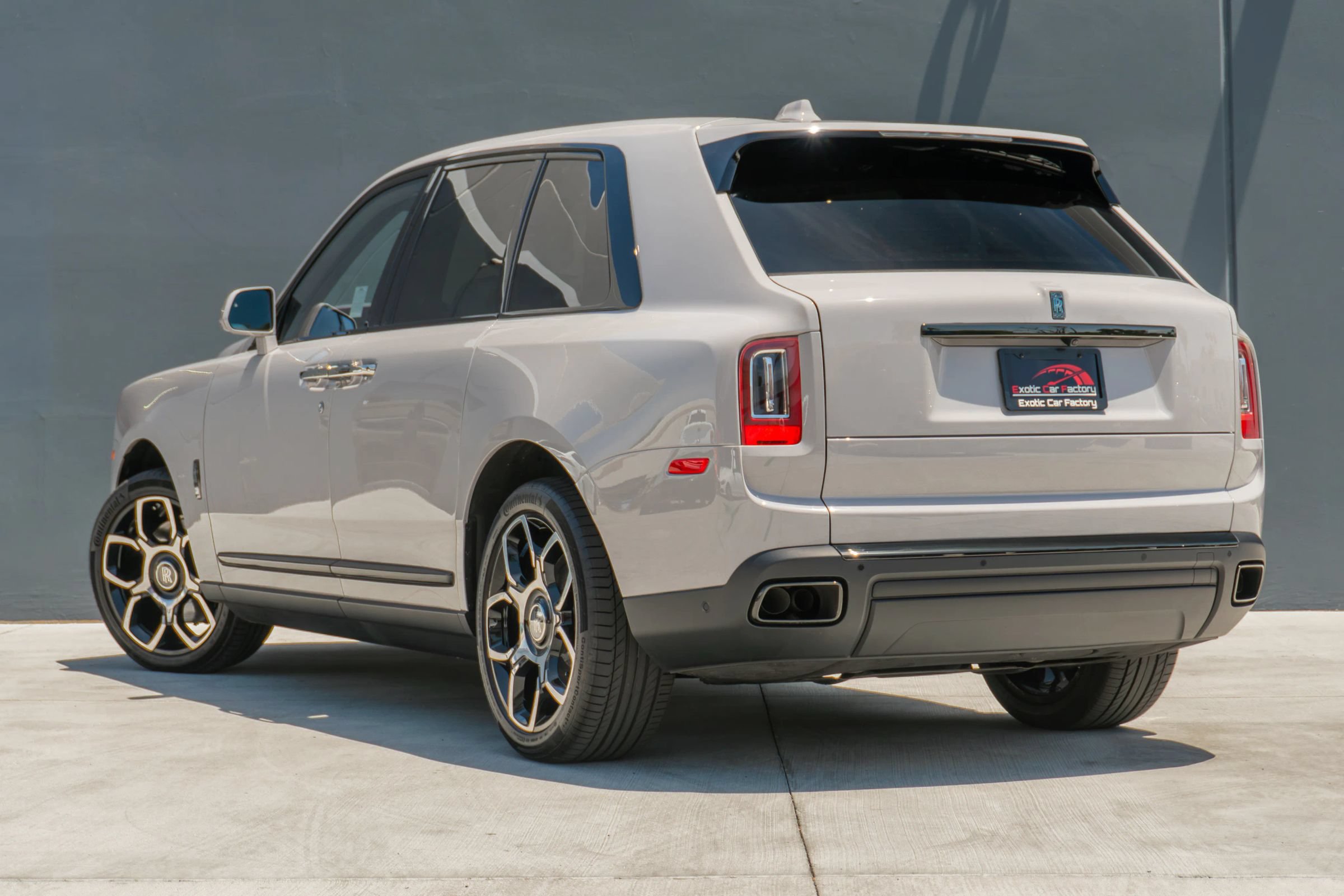 Used 2024 Rolls-Royce Cullinan Black Badge AWD/4WD image 9