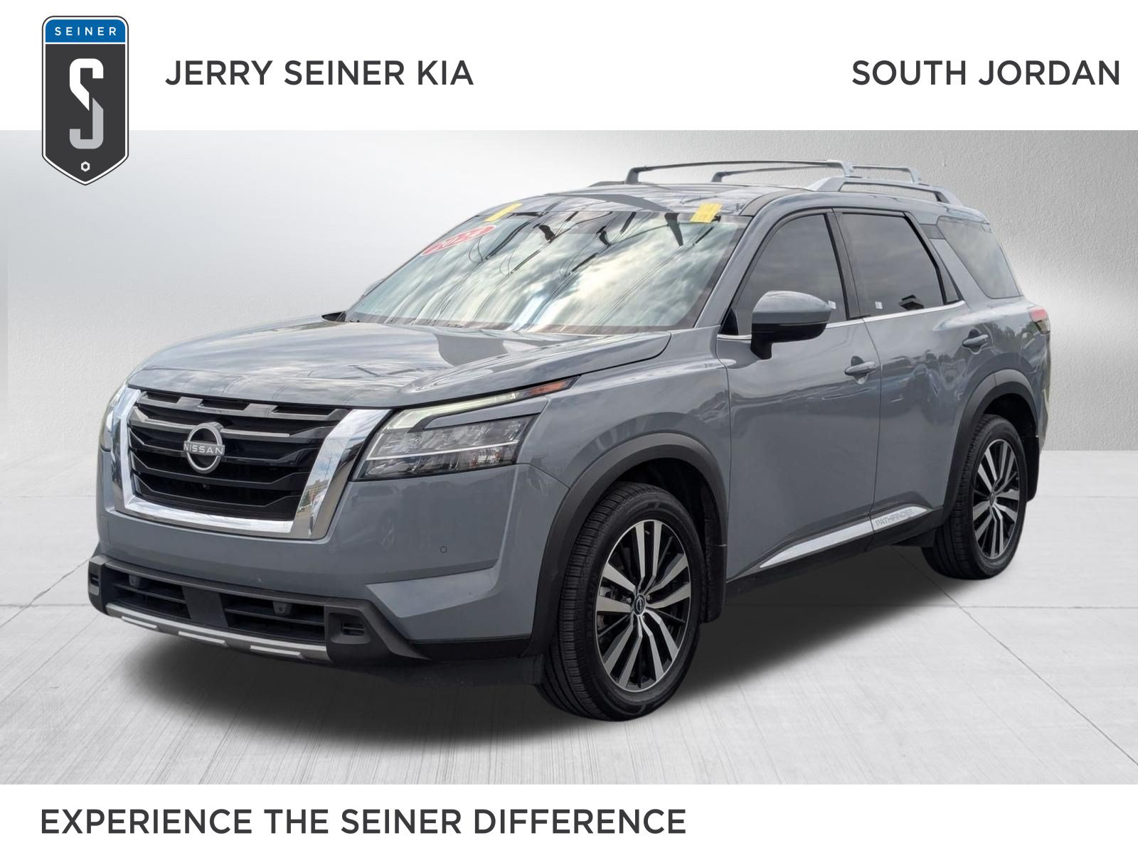Used 2024 Nissan Pathfinder Platinum w/ Cargo Package