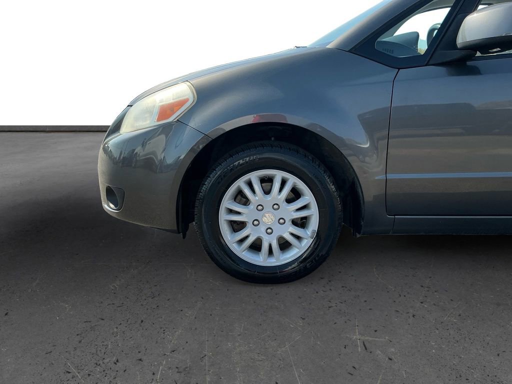 Used 2012 Suzuki SX4 LE FWD image 13