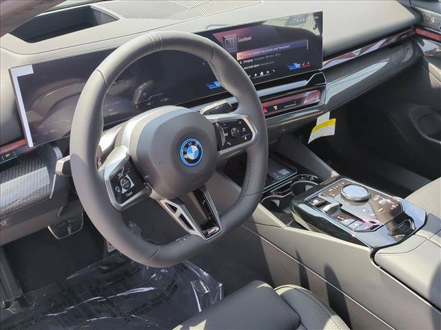 New 2026 BMW i5 eDrive40 w/ M Sport Package RWD video 2