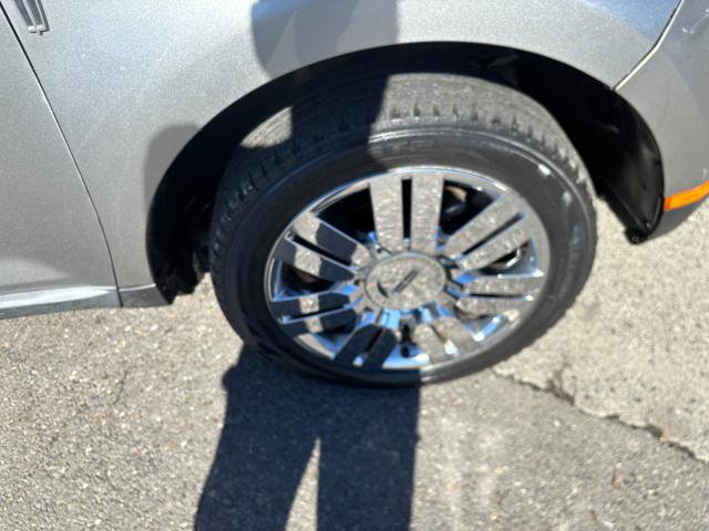 Used 2008 Lincoln MKX AWD image 16