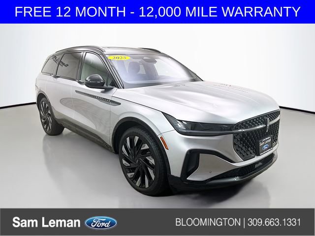 Used 2025 Lincoln Nautilus Reserve w/ Jet Appearance Package image 1