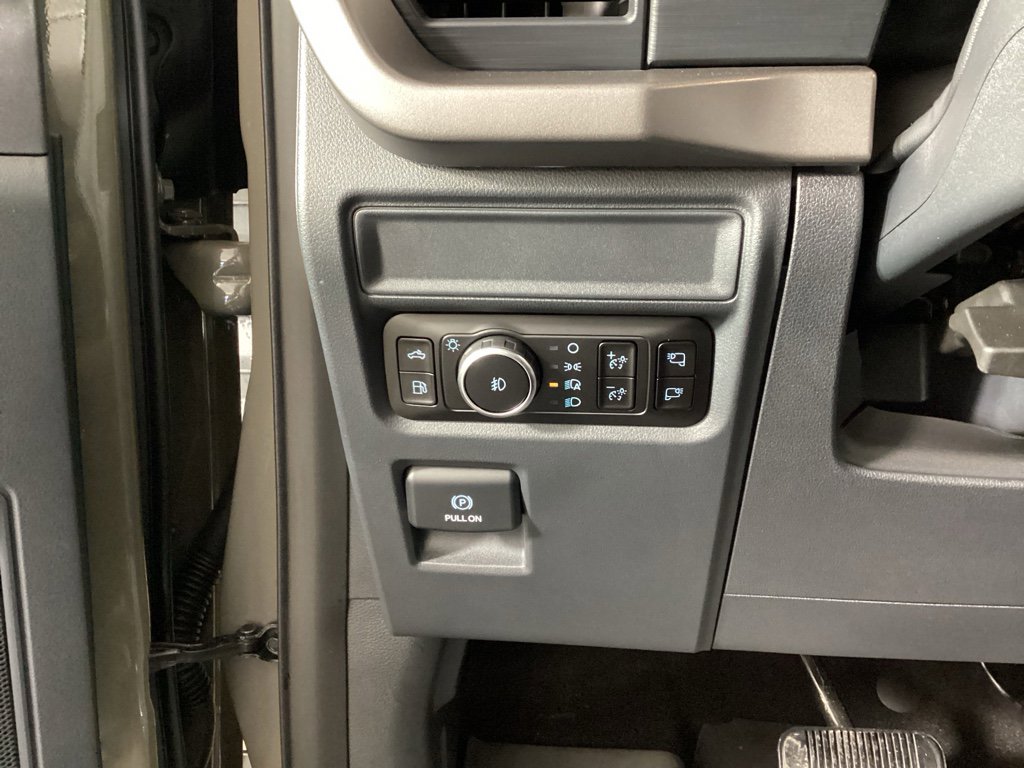 Used 2025 Ford F150 XLT w/ Equipment Group 302A MID image 19