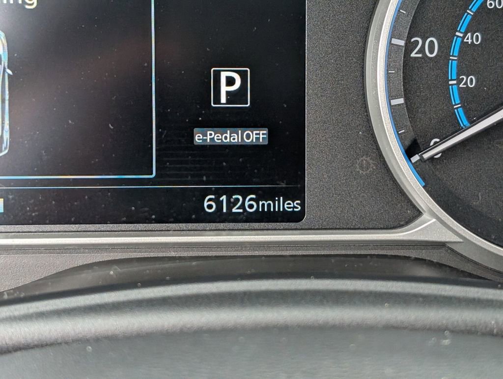 Used 2024 Nissan Leaf S image 25