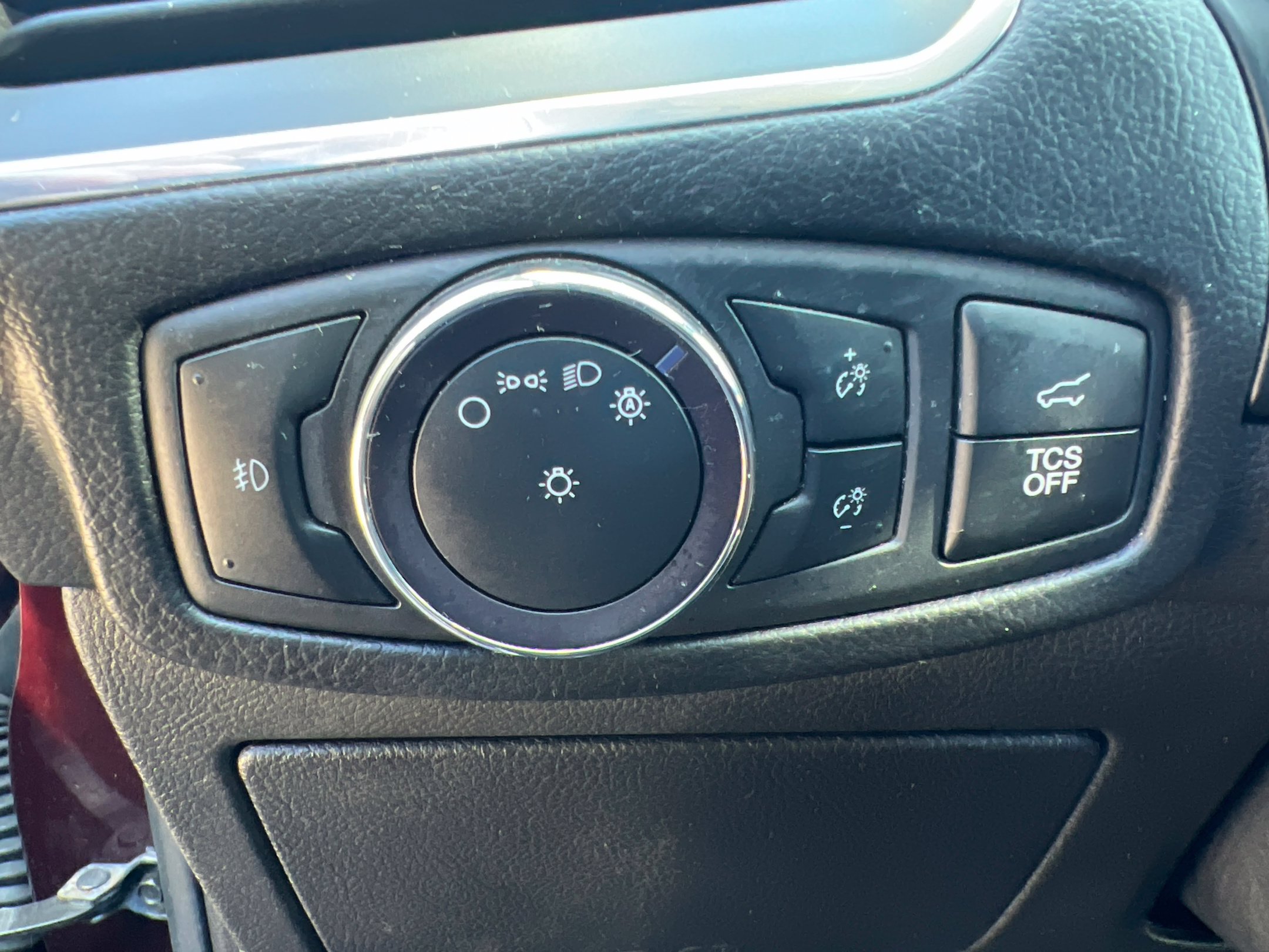 Used 2022 Ford Edge Titanium AWD/4WD image 17