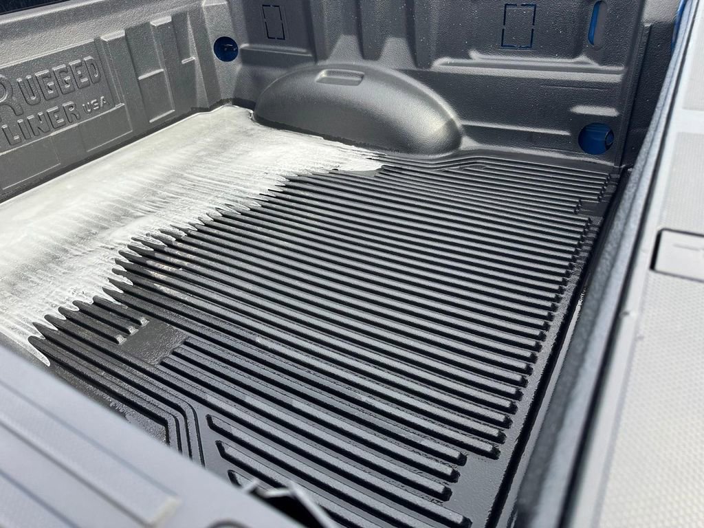 Used 2023 Ford F150 XLT AWD/4WD image 5