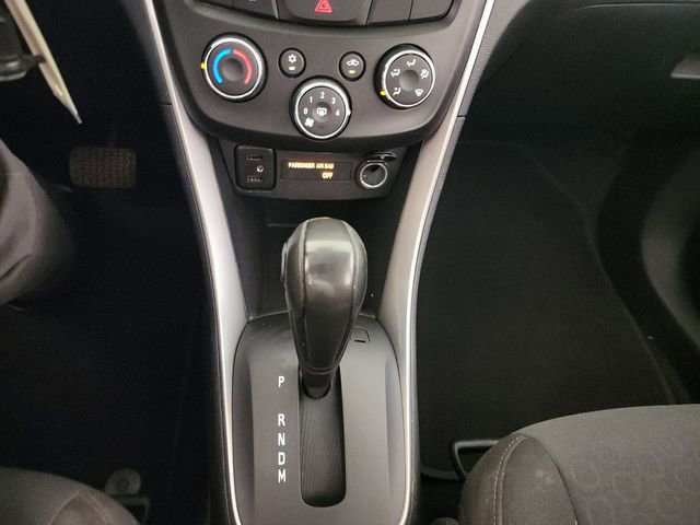 Used 2021 Chevrolet Trax LS w/ Tint and Cruise Package FWD image 17