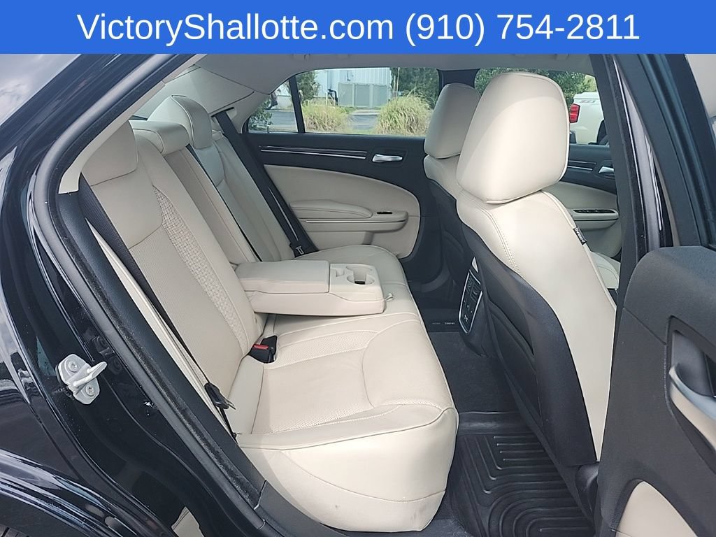 Used 2021 Chrysler 300 Touring L RWD image 36