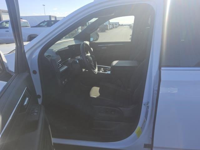 Used 2026 Chevrolet Suburban LS AWD/4WD image 16