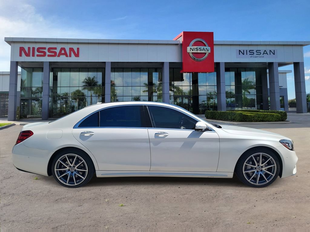 Used 2019 Mercedes-Benz S 560 Sedan image 3