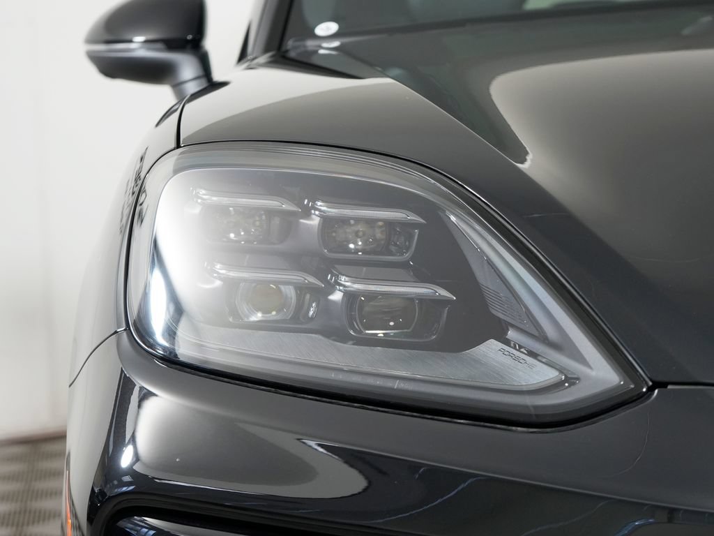 New 2026 Porsche Cayenne Coupe AWD/4WD image 11