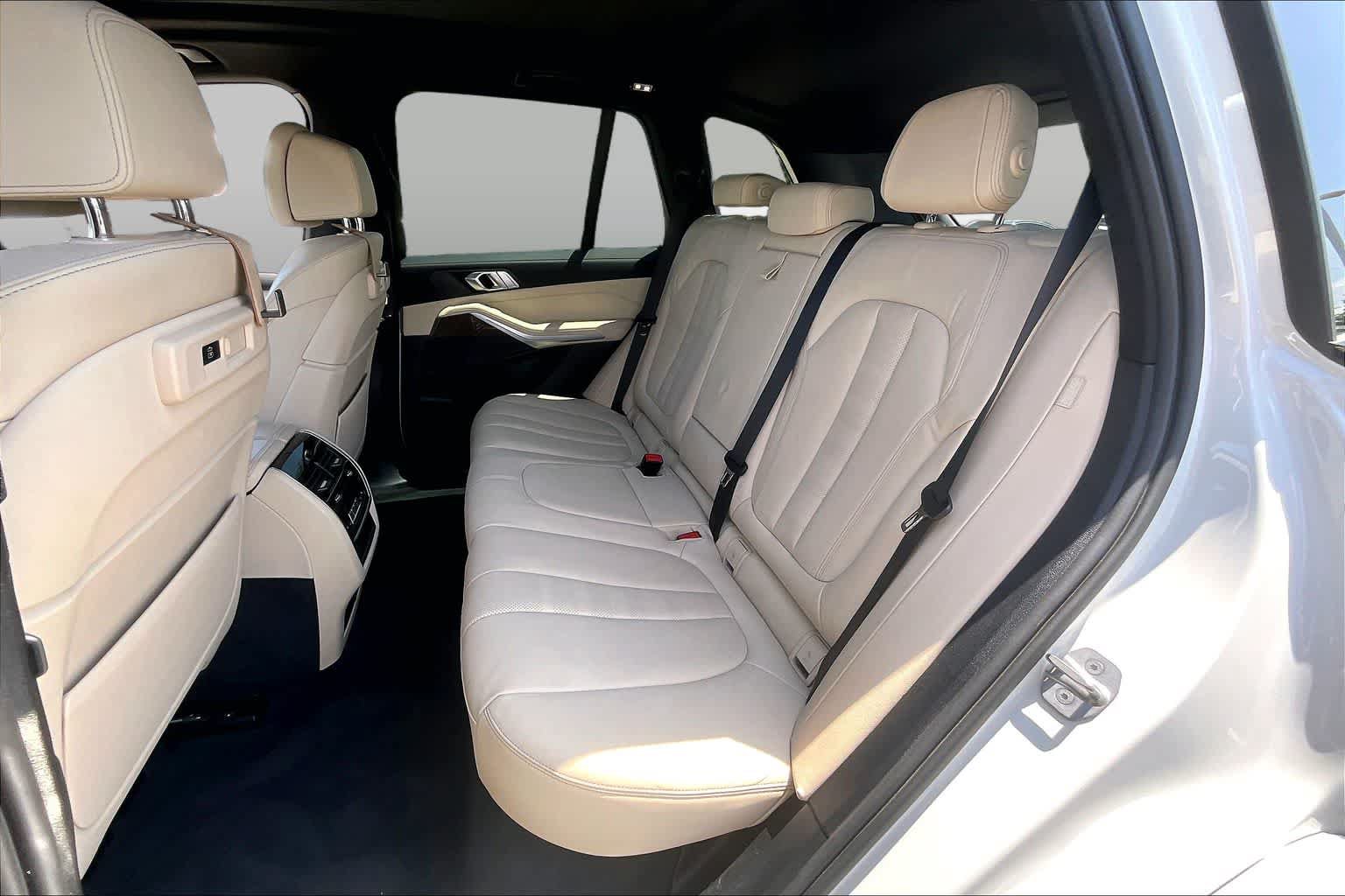 Used 2022 BMW X5 sDrive40i w/ M Sport Package RWD image 21
