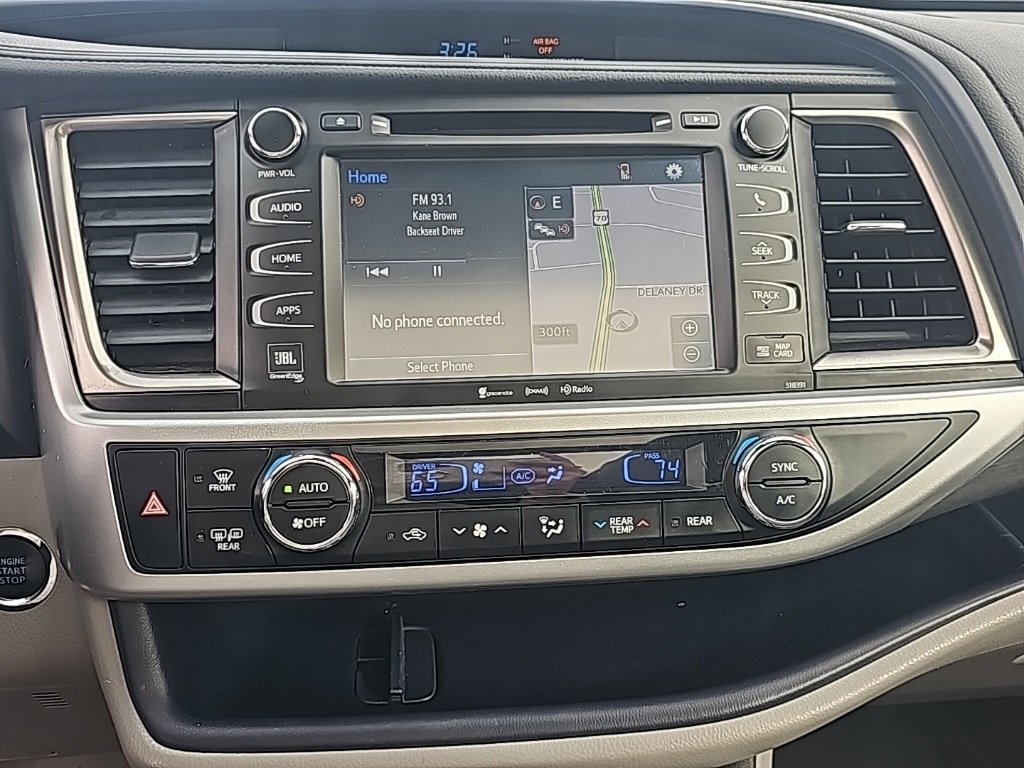 Used 2019 Toyota Highlander Limited Platinum image 22