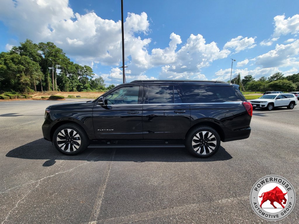 New 2027 Ford Expedition Max Platinum w/ Driver's Package RWD image 3