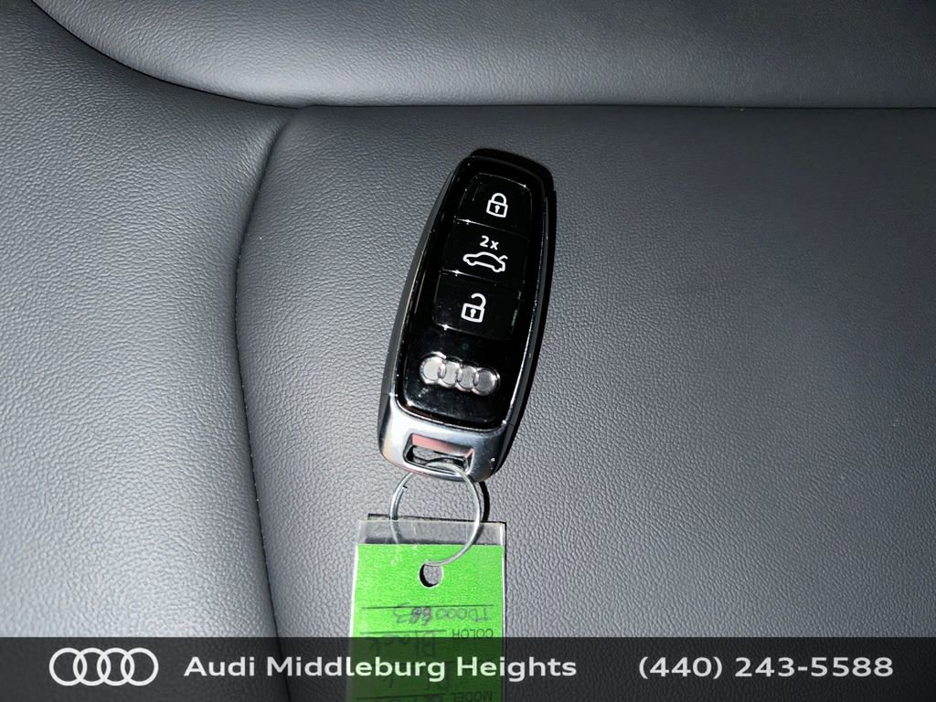 Used 2026 Audi Q7 3.0T Premium w/ Convenience Plus Package image 31