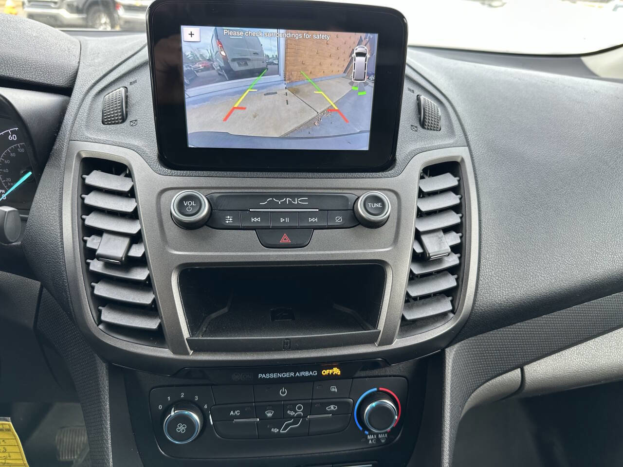 Used 2019 Ford Transit Connect XL image 15