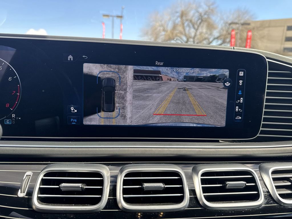 Used 2024 Mercedes-Benz Maybach GLS 600 4MATIC image 28