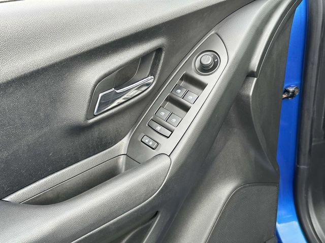 Used 2016 Chevrolet Trax LS image 17