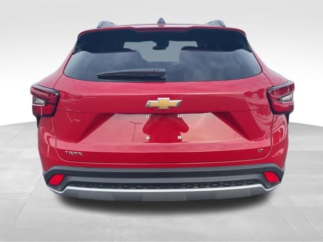 New 2026 Chevrolet Trax LT w/ Driver Confidence Package FWD image 4