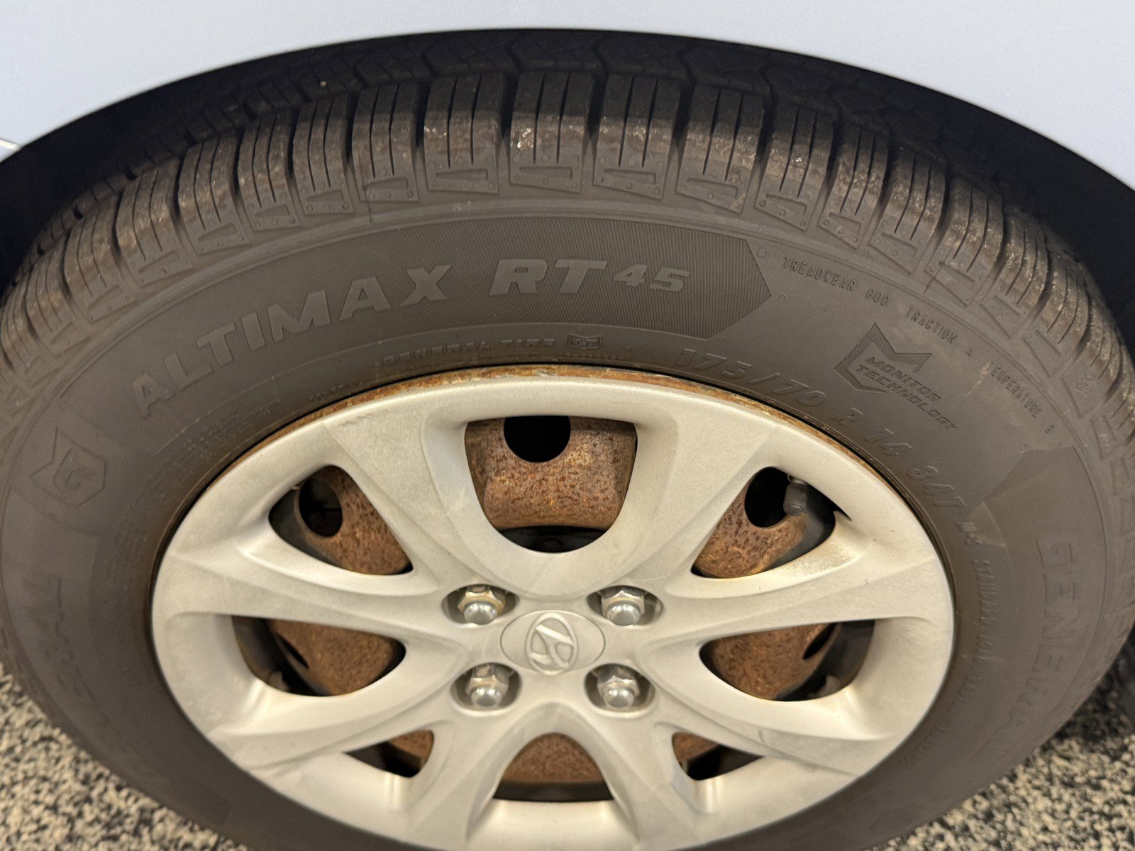 Used 2014 Hyundai Accent GLS FWD image 22