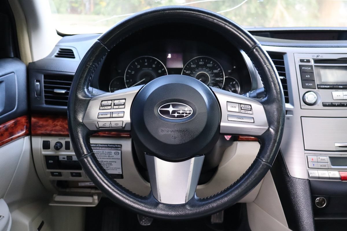 Used 2010 Subaru Legacy 2.5GT Limited AWD/4WD image 18