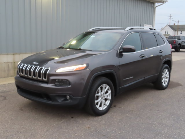Used 2016 Jeep Cherokee Latitude w/ Comfort/Convenience Group AWD/4WD image 8
