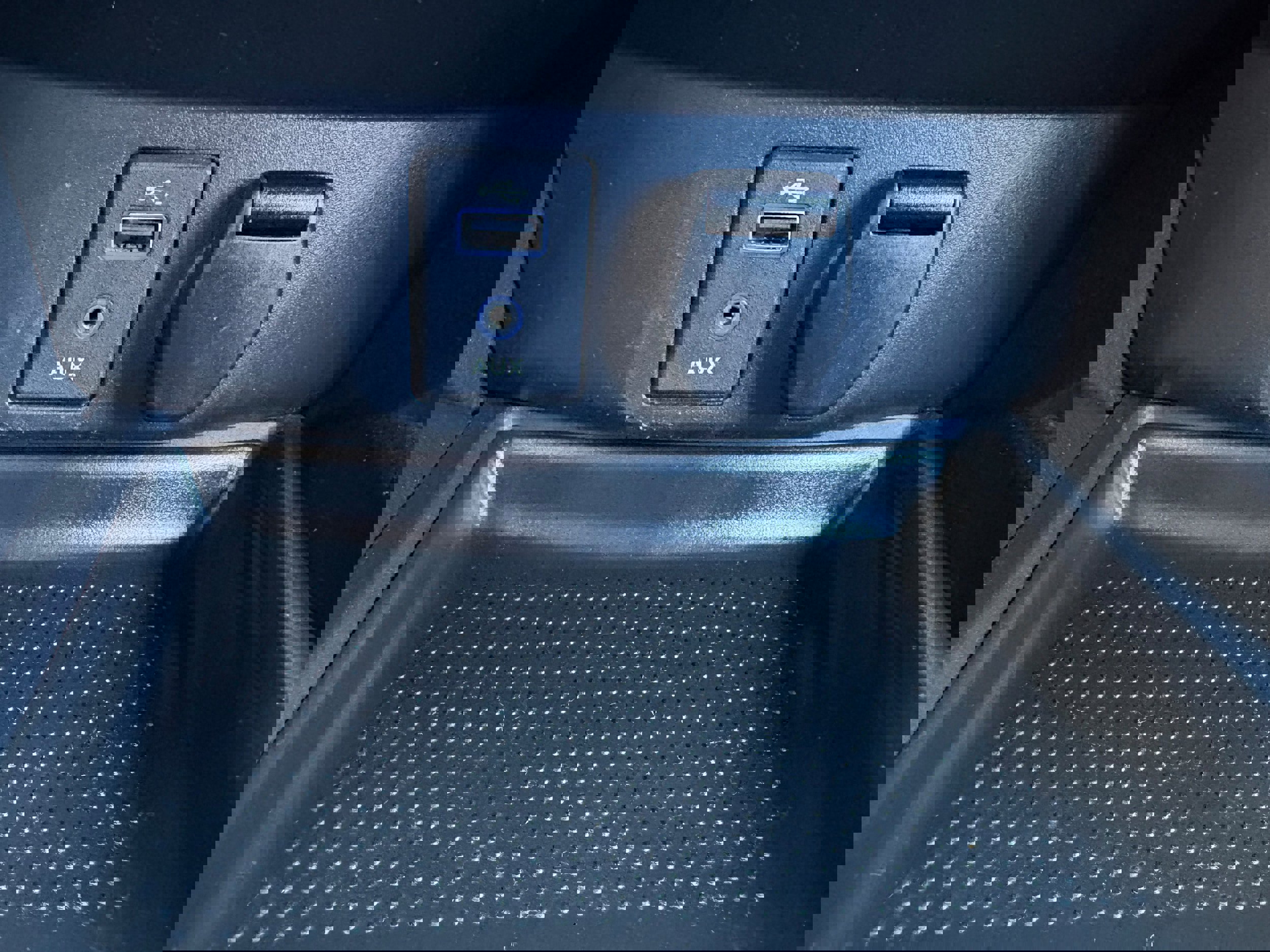 Used 2017 Nissan Rogue S image 30