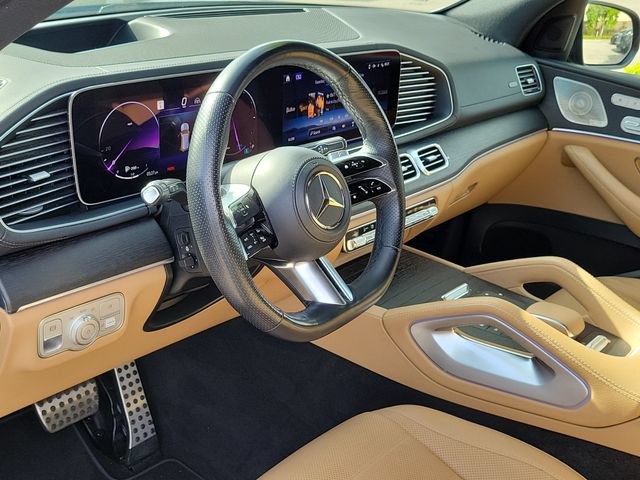 Used 2024 Mercedes-Benz GLS 450 4MATIC image 10