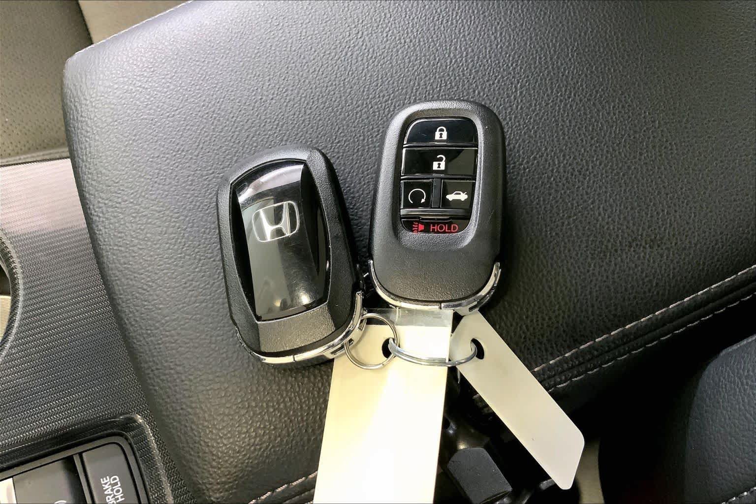 Used 2022 Honda Civic Touring image 14