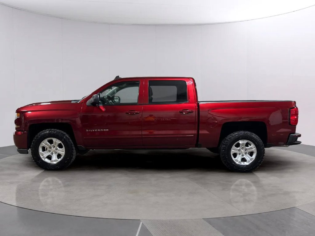 Used 2017 Chevrolet Silverado 1500 LT w/ All Star Edition AWD/4WD image 6