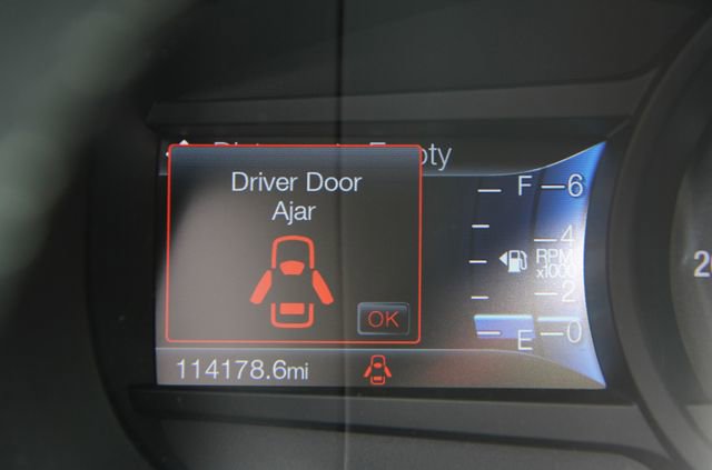 Used 2016 Ford Edge Titanium w/ Equipment Group 302A FWD image 23