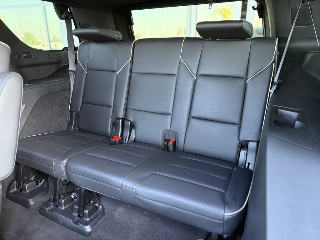 Used 2023 Cadillac Escalade Premium Luxury image 12