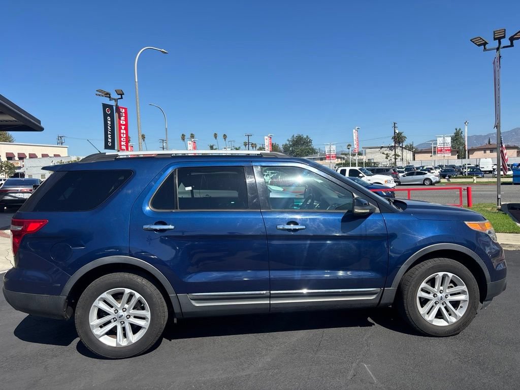 Used 2012 Ford Explorer XLT AWD/4WD image 3