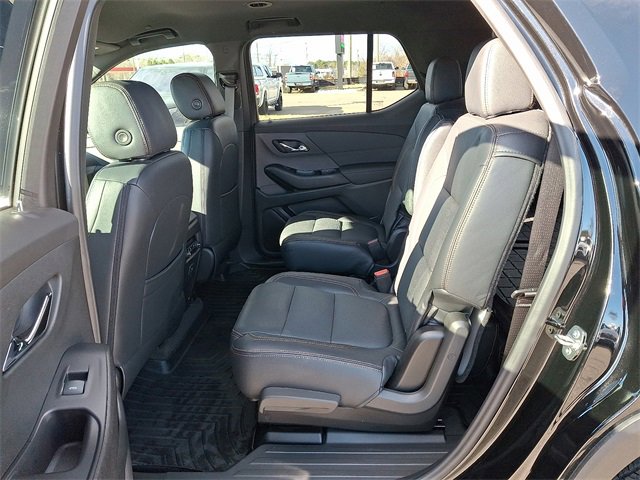 Used 2022 Chevrolet Traverse LT image 8