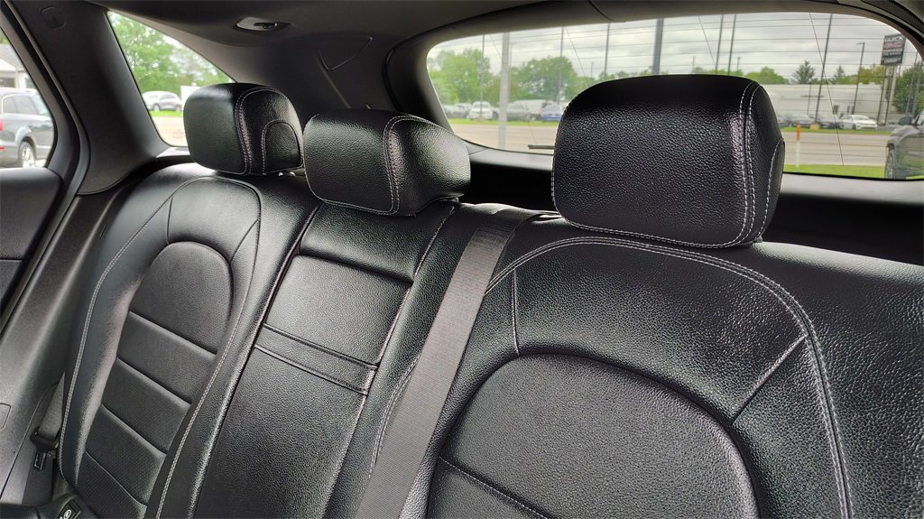 Used 2022 Mercedes-Benz GLC 300 4MATIC image 31