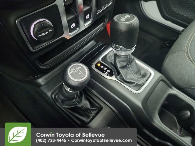 Used 2025 Jeep Wrangler Sport image 28