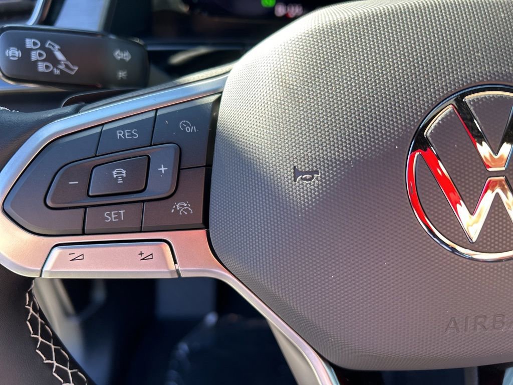 New 2026 Volkswagen Atlas Cross Sport SE image 15