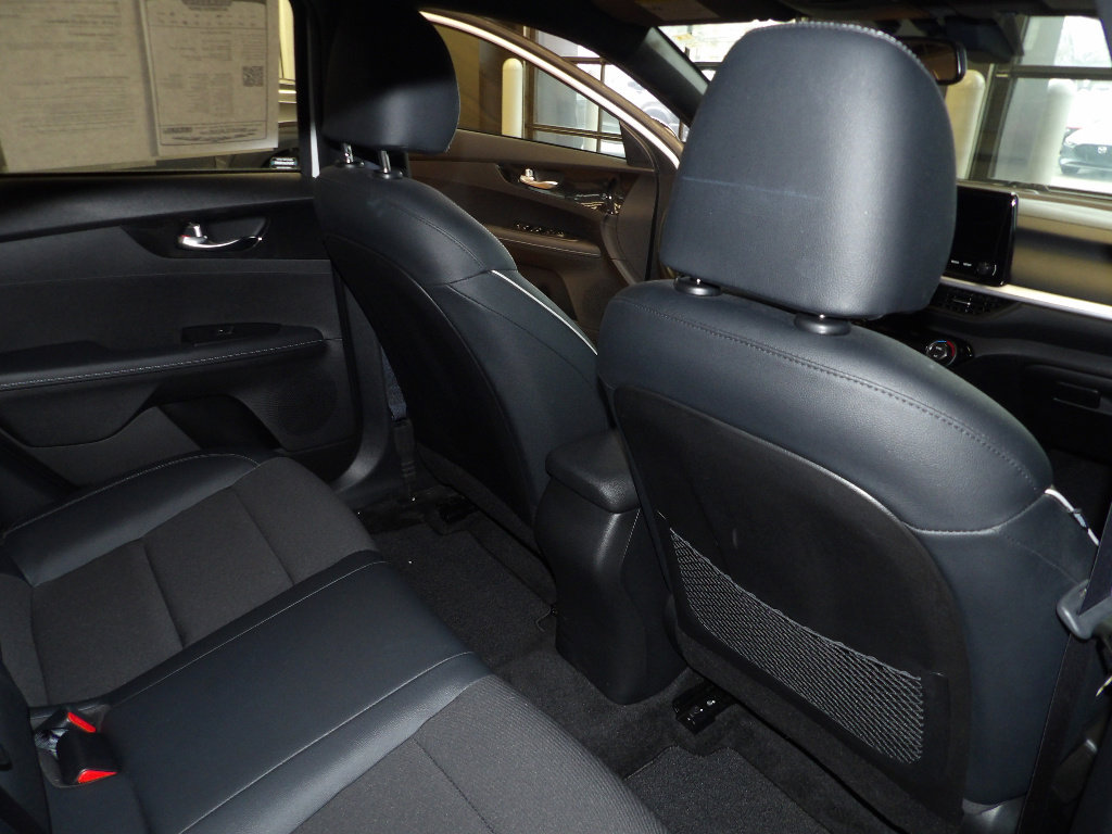 Used 2023 Kia Forte GT-Line image 16