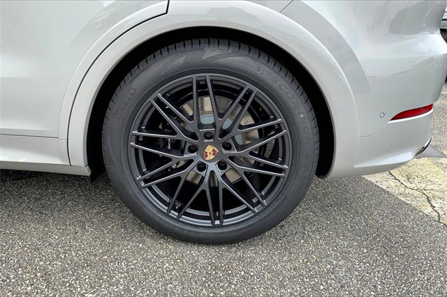New 2025 Porsche Cayenne GTS image 16