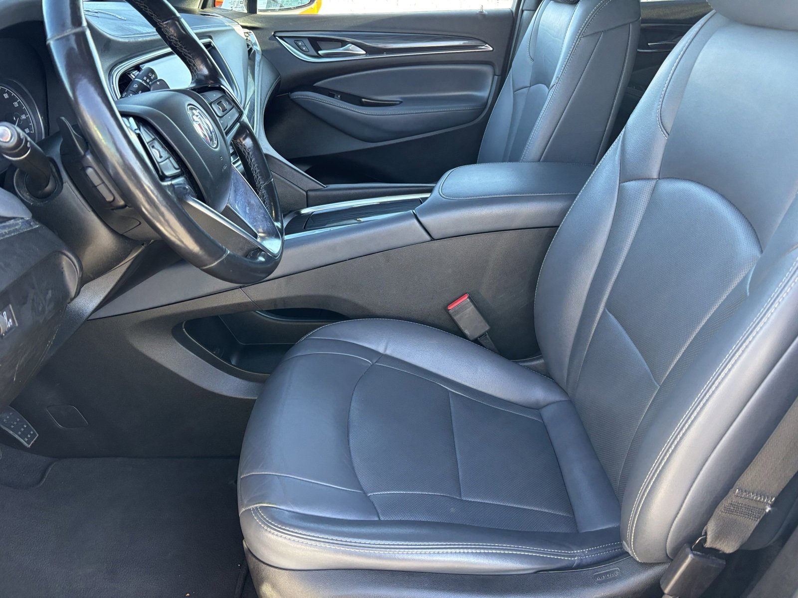 Used 2022 Buick Enclave Essence w/ LPO, Cargo Package image 18