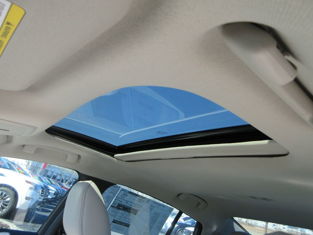 New 2026 Nissan Sentra SL w/ Floor Mat Package image 10