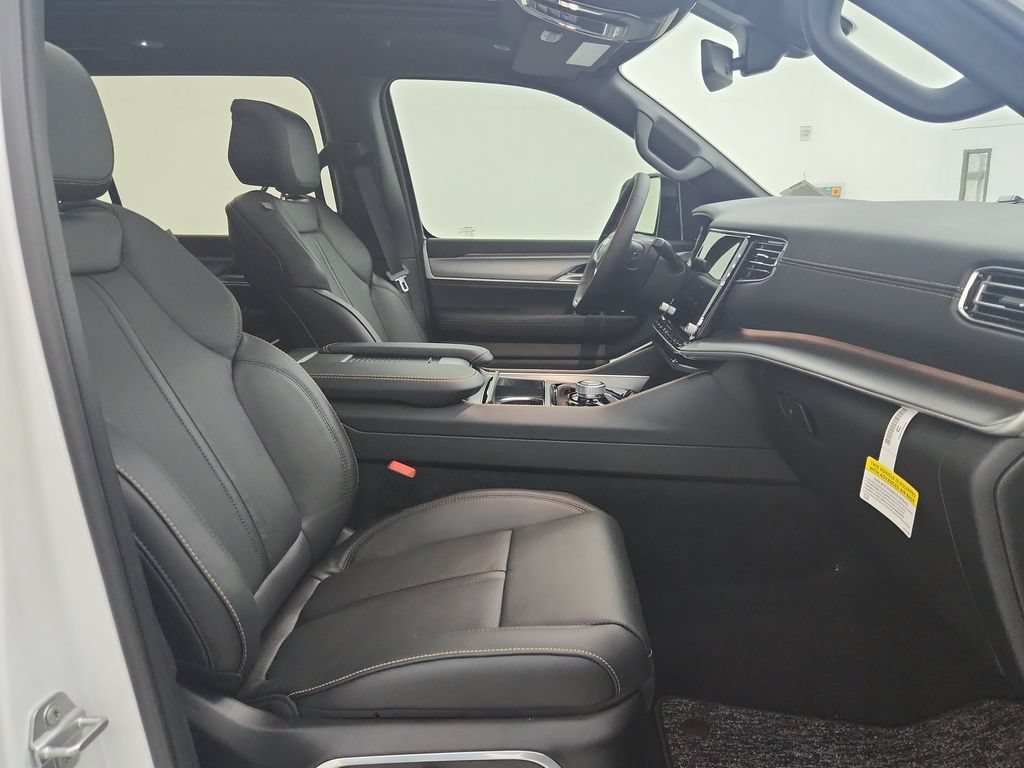 New 2026 Jeep Grand Wagoneer 4WD image 33