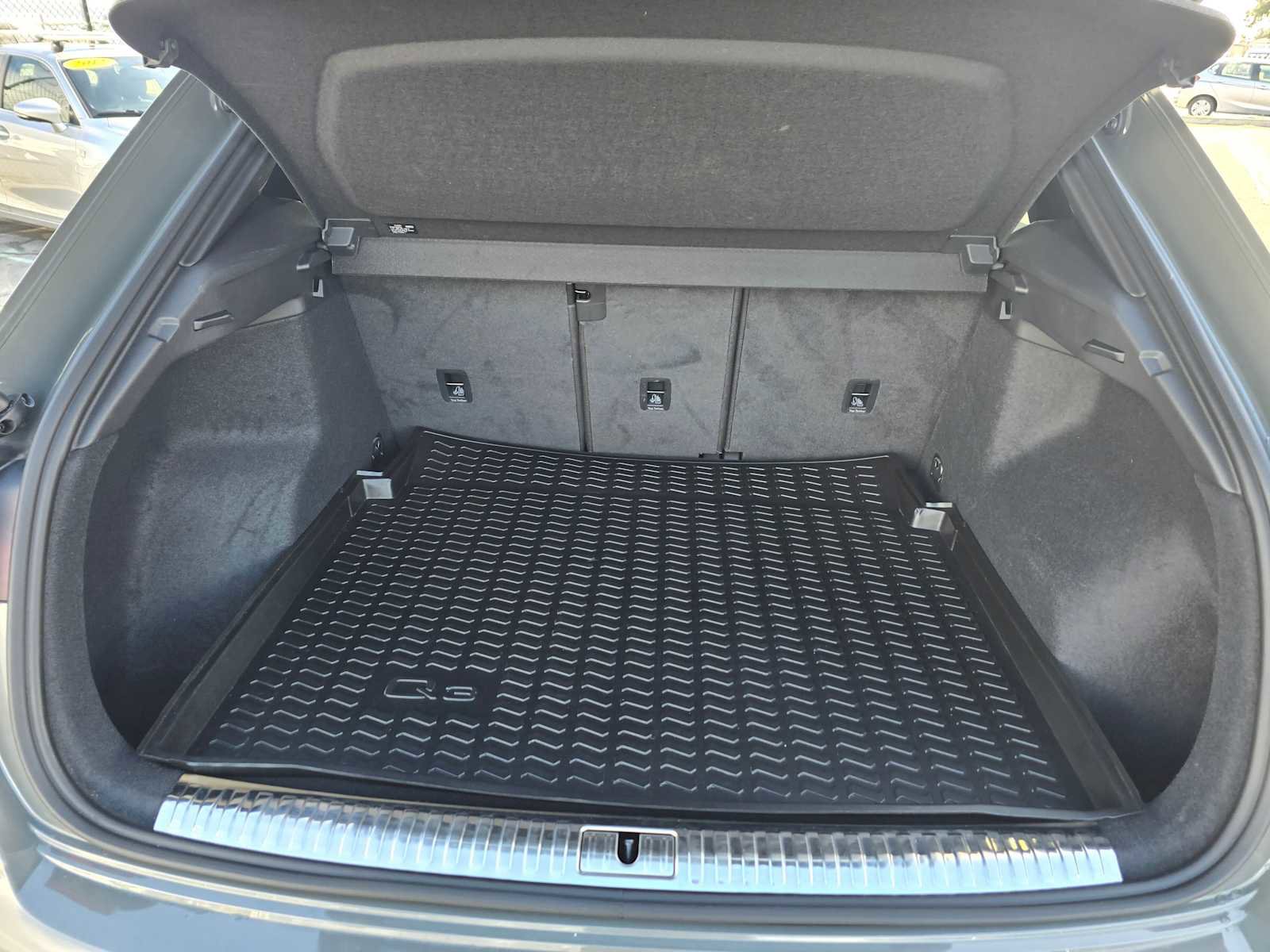 Used 2023 Audi Q3 2.0T Premium Plus w/ Premium Plus Package image 17