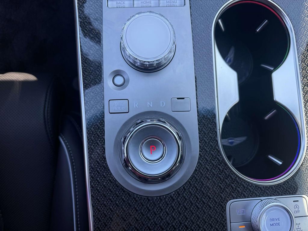 Used 2025 Genesis GV80 3.5T e-SC image 23